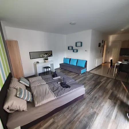 Lexi Studio Apartman Hajduszoboszlo Exterior photo